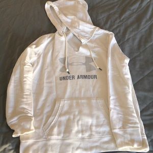 Under Armour Sweatshirt